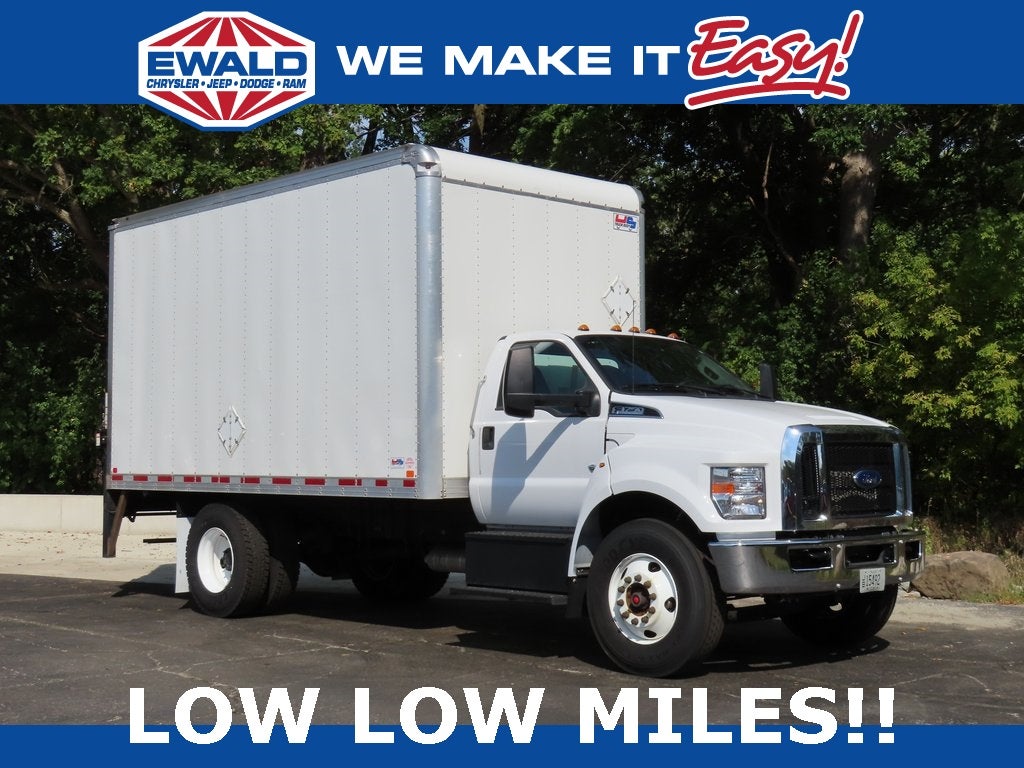 2022 Ford F-750SD Base