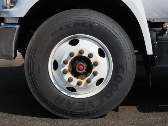 2022 Ford F-750SD Base