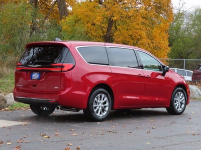 2026 Chrysler Pacifica PACIFICA SELECT AWD