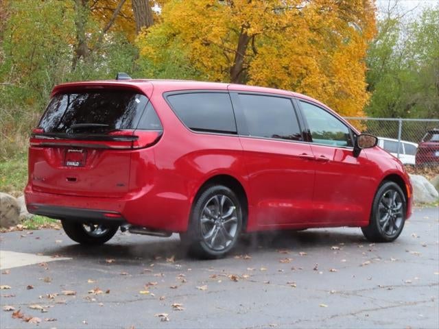 2026 Chrysler Pacifica PACIFICA SELECT AWD