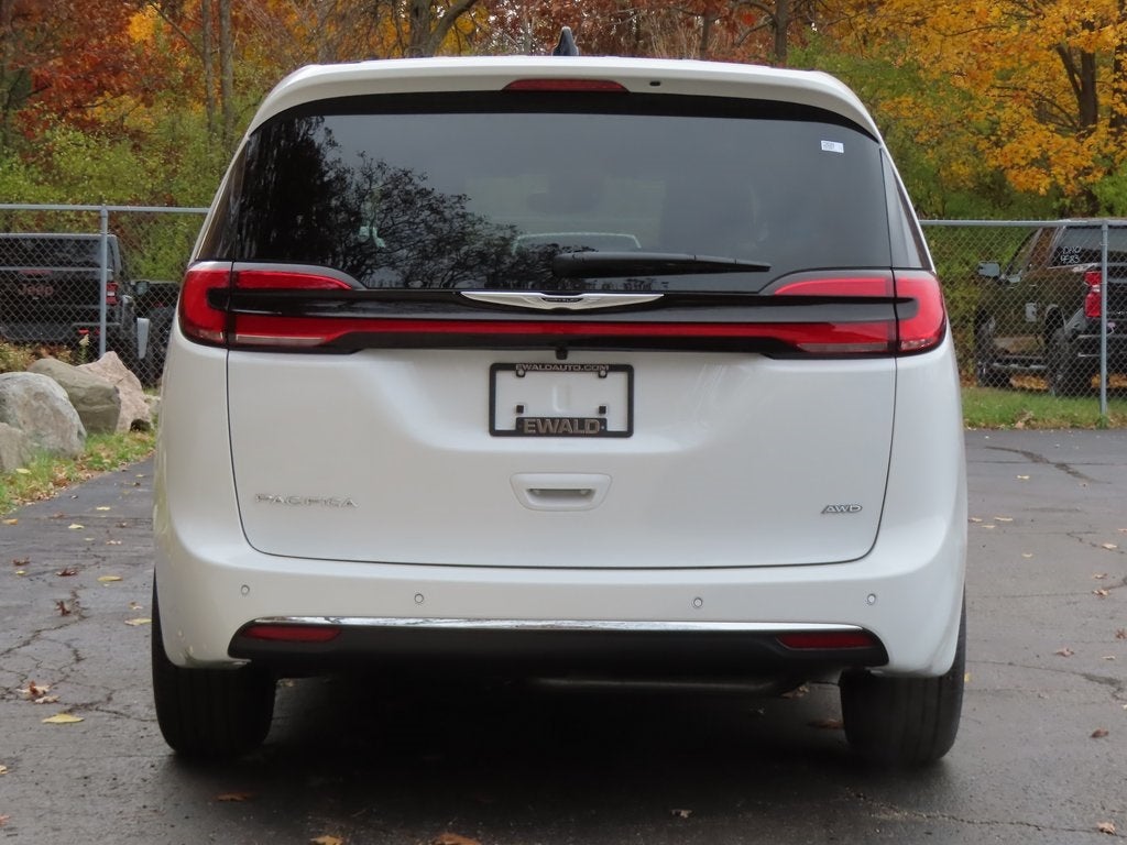 2026 Chrysler Pacifica PACIFICA SELECT AWD