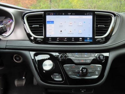 2026 Chrysler Pacifica PACIFICA SELECT AWD