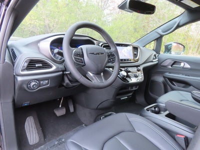 2026 Chrysler Pacifica PACIFICA SELECT AWD