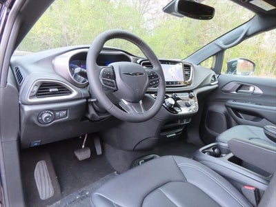 2026 Chrysler Pacifica PACIFICA SELECT AWD