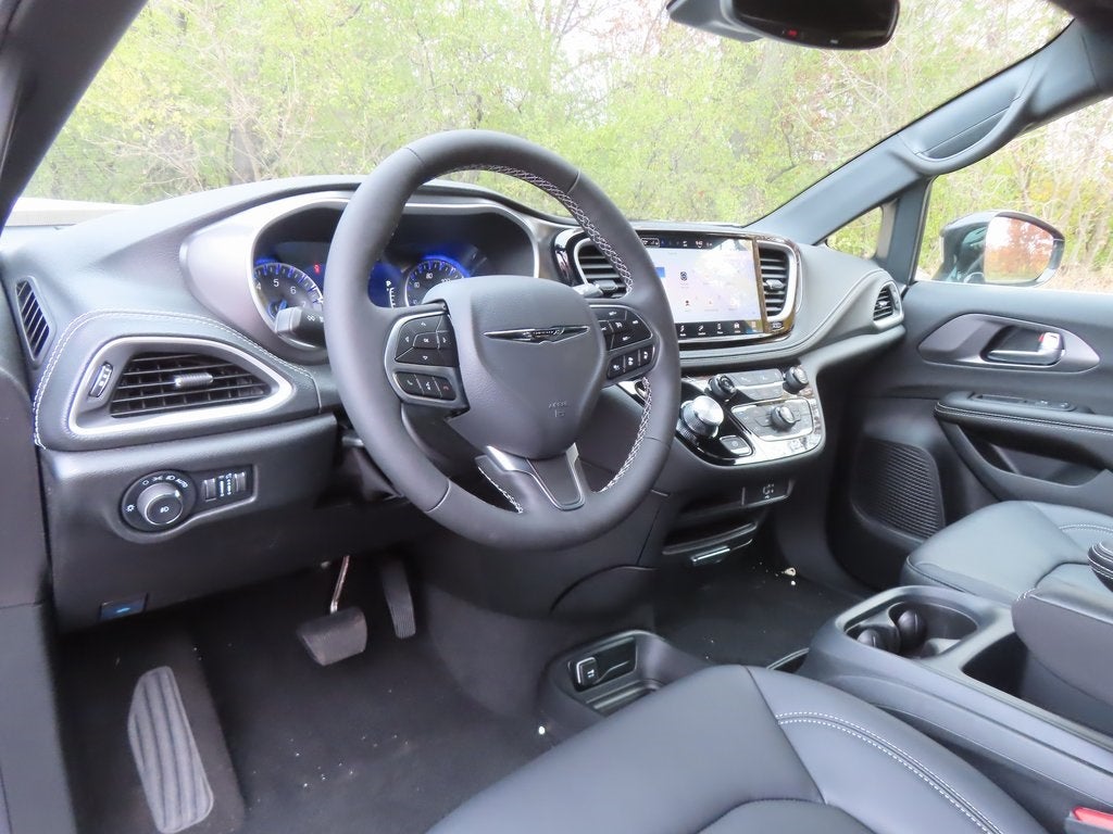 2026 Chrysler Pacifica PACIFICA SELECT AWD