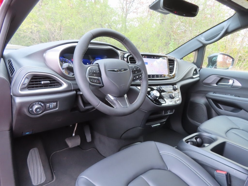 2026 Chrysler Pacifica PACIFICA SELECT AWD