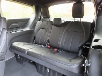 2026 Chrysler Pacifica PACIFICA SELECT AWD