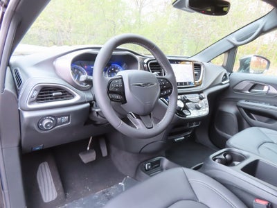 2026 Chrysler Pacifica PACIFICA SELECT AWD