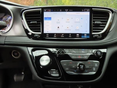 2026 Chrysler Pacifica PACIFICA SELECT AWD