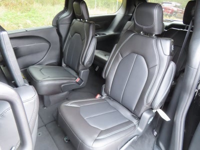 2026 Chrysler Pacifica PACIFICA SELECT AWD