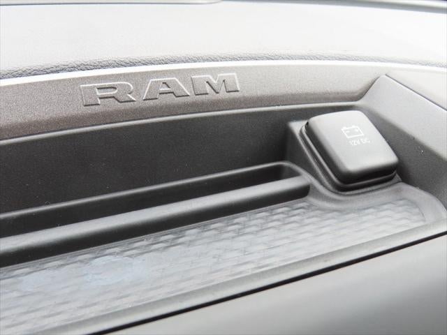 2026 RAM 5500HD RAM 5500 TRADESMAN CHASSIS REGULAR CAB 4X4 60' CA