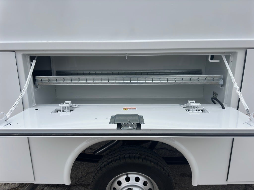 2024 Ford Transit-250 READING 57" CSV