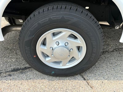 2025 Ford E-350SD Base Cutaway