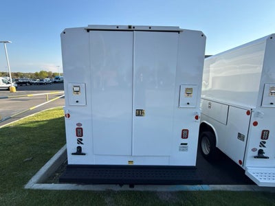2025 Ford E-350SD Base Cutaway