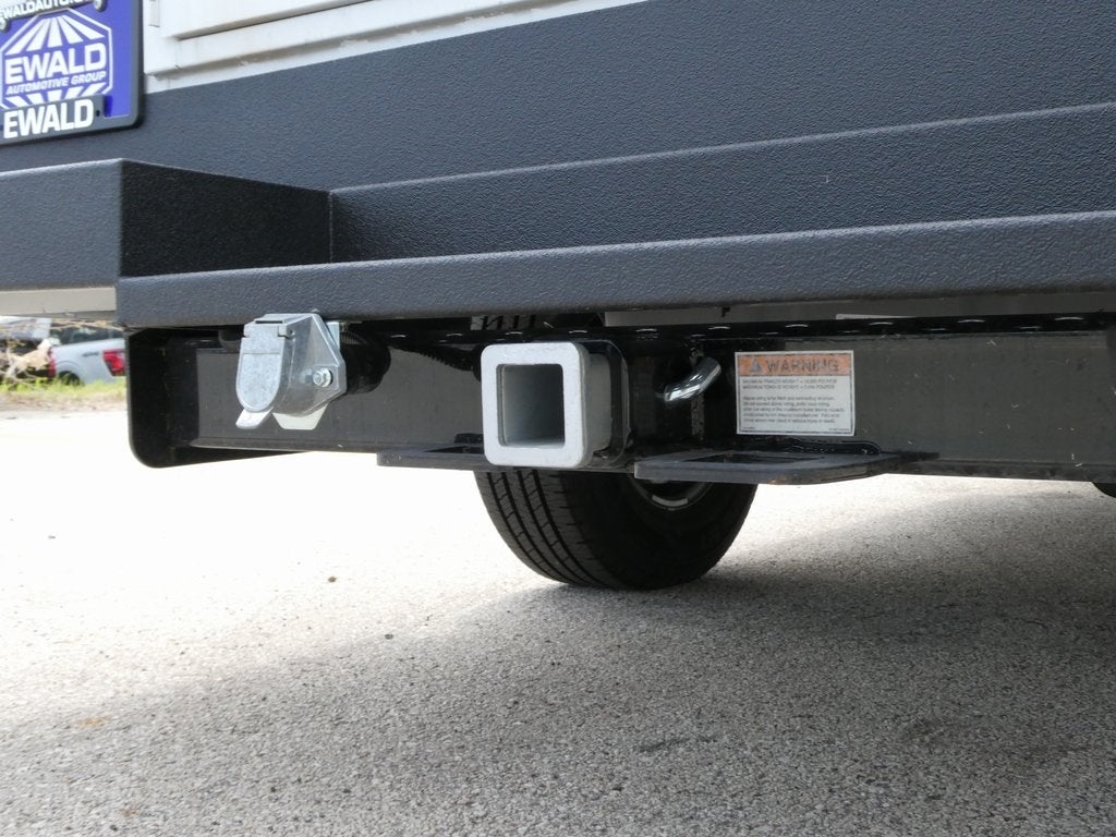 2025 Ford E-350SD Base Cutaway