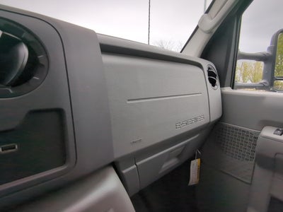 2024 Ford E-450SD Base DRW