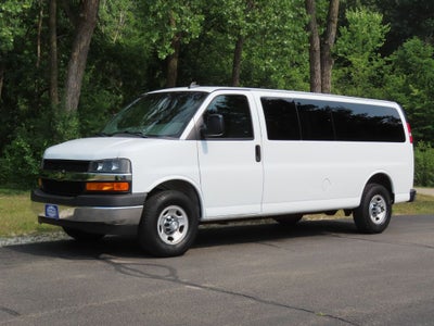 2017 Chevrolet Express 3500 LT Passenger