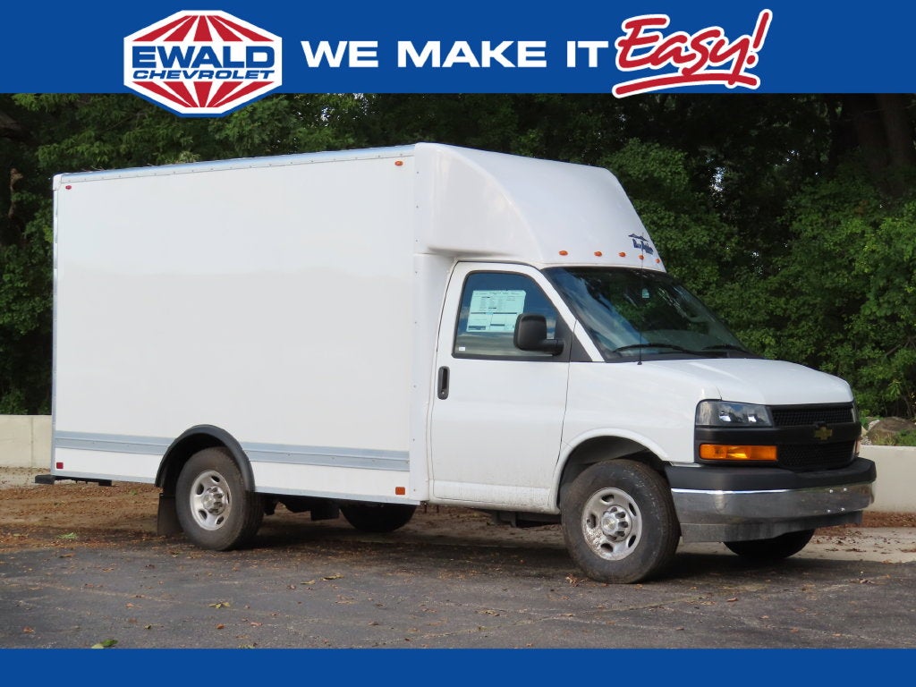 2026 Chevrolet Express 3500 Work Van Cutaway