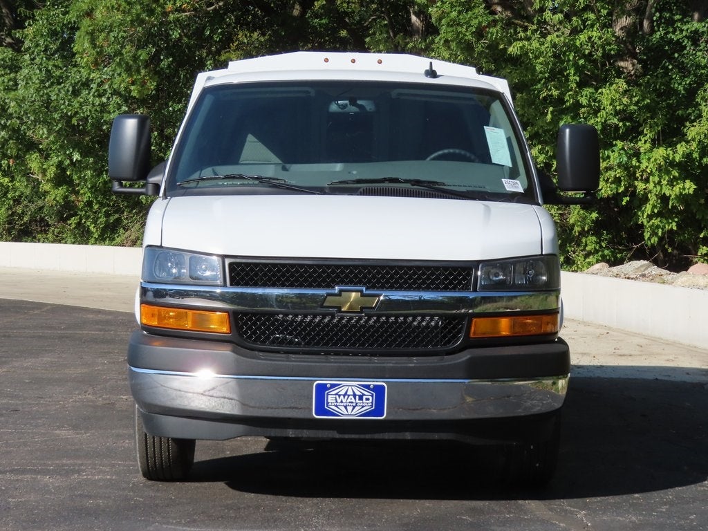 2025 Chevrolet Express 3500 KNAPHEIDE 56" ULTRA-LOW KUV129SU Cutaway