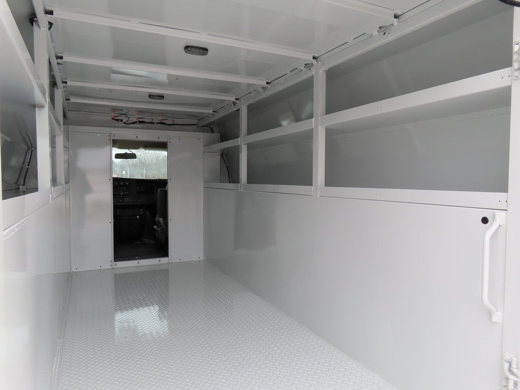 2025 Chevrolet Express 3500 Work Van Cutaway
