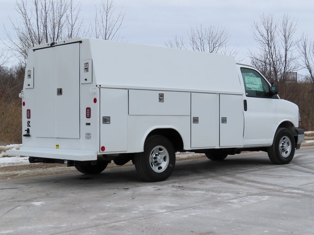 2025 Chevrolet Express 3500 Work Van Cutaway