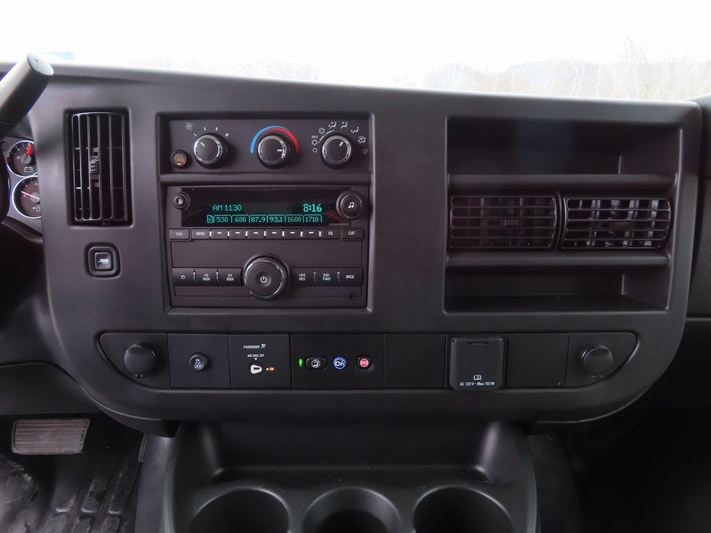 2025 Chevrolet Express 3500 Work Van Cutaway