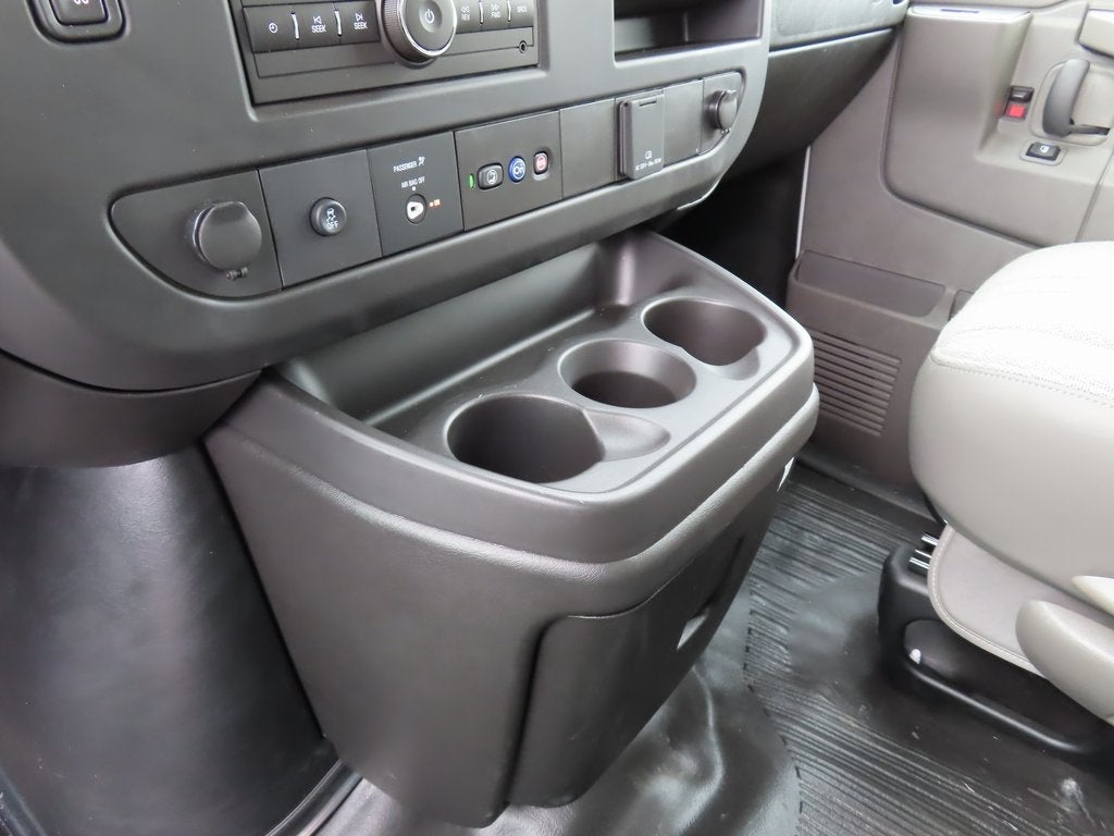 2025 Chevrolet Express 3500 Work Van Cutaway