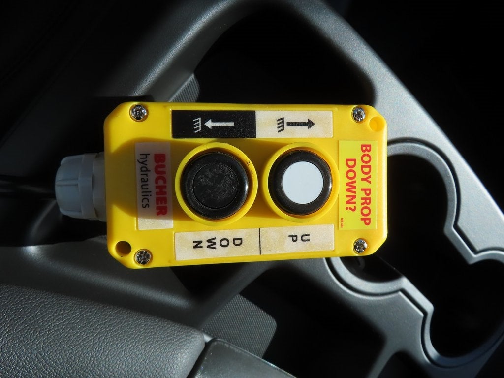 2025 Chevrolet Silverado 3500HD Work Truck MONROE 9' MTE D-SERIES, STAINLESS STEEL, 3-4 YARD