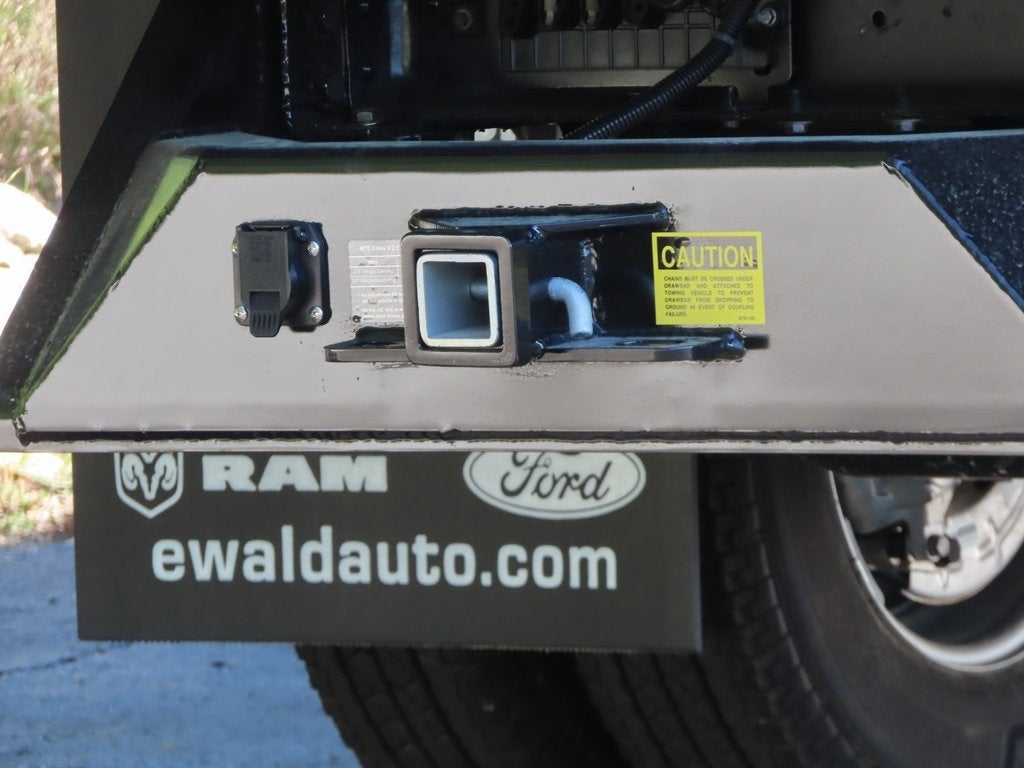 2025 Chevrolet Silverado 3500HD Work Truck MONROE 12'6" MTE P-SERIES, WOOD FLOOR BODY, TRADES