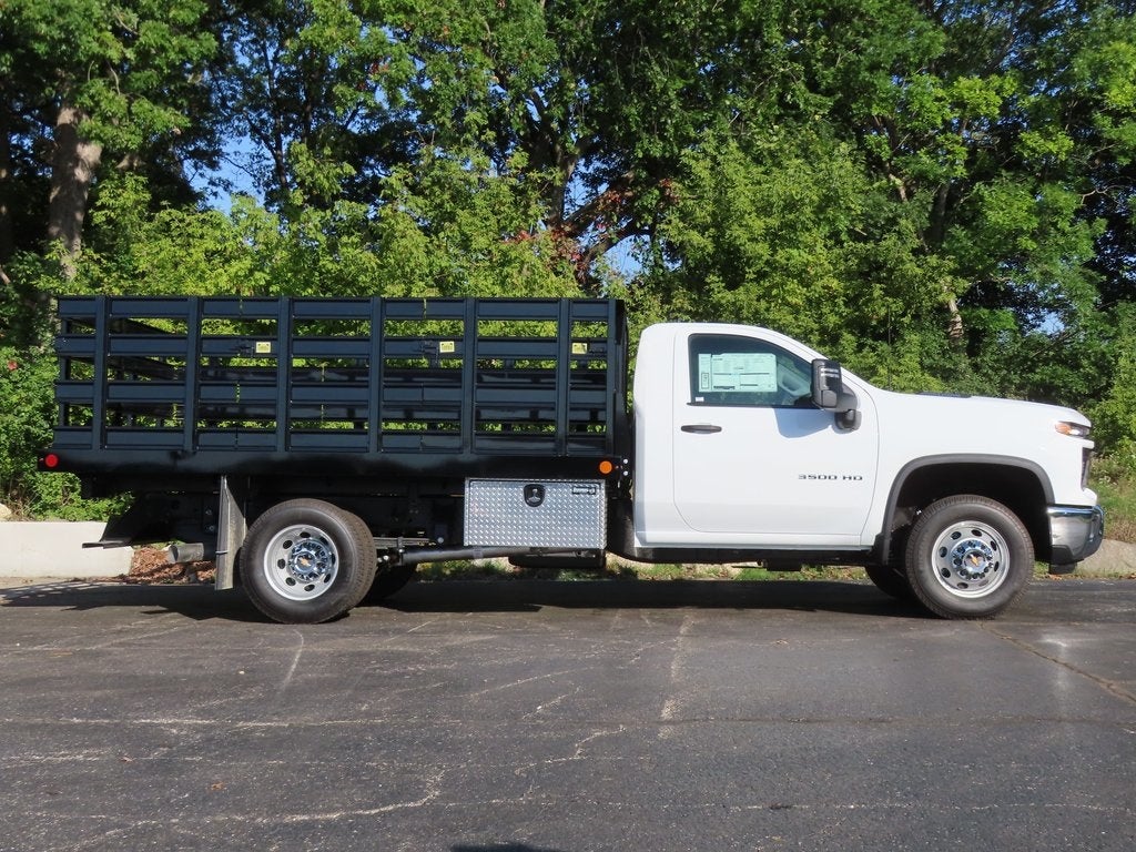 2025 Chevrolet Silverado 3500HD Work Truck MONROE 12'6" MTE P-SERIES, WOOD FLOOR BODY, TRADES
