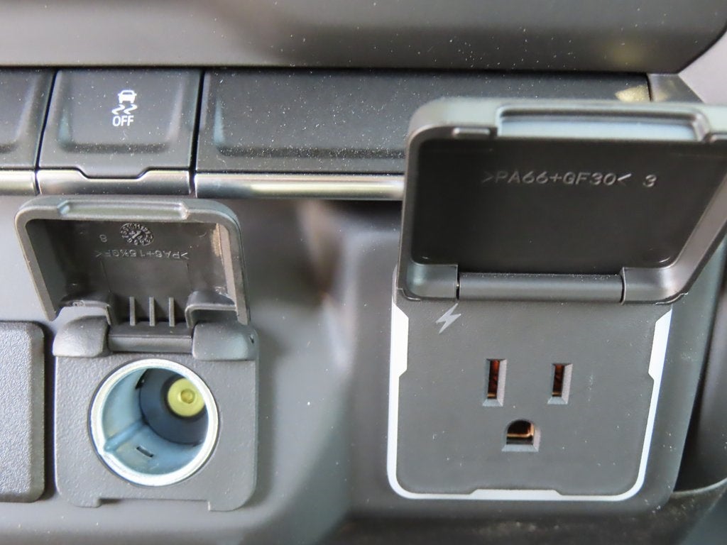 2025 Chevrolet Silverado 3500HD Work Truck MONROE 12'6" MTE P-SERIES, WOOD FLOOR BODY, TRADES