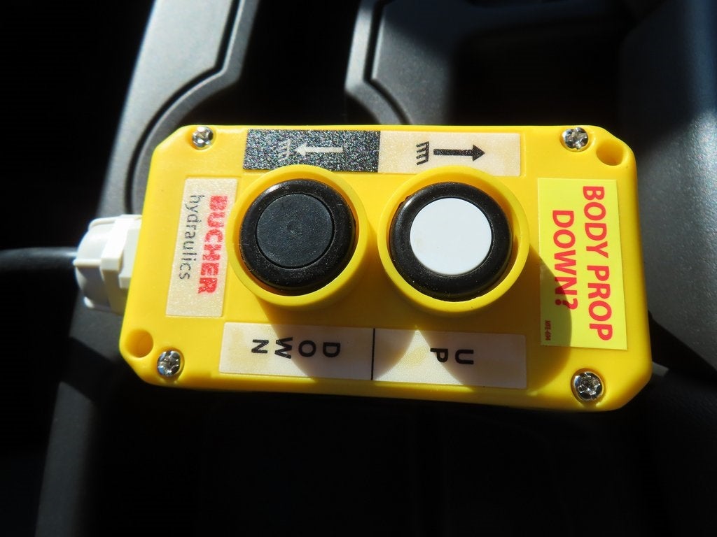 2025 Chevrolet Silverado 3500HD Work Truck 9', MTE D-SERIES, STAINLESS STEEL, 3-4 YD CAPACITY