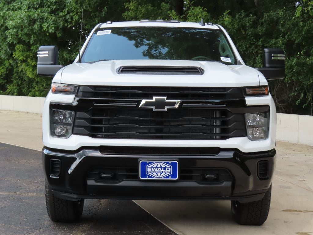 2026 Chevrolet Silverado 2500HD Custom
