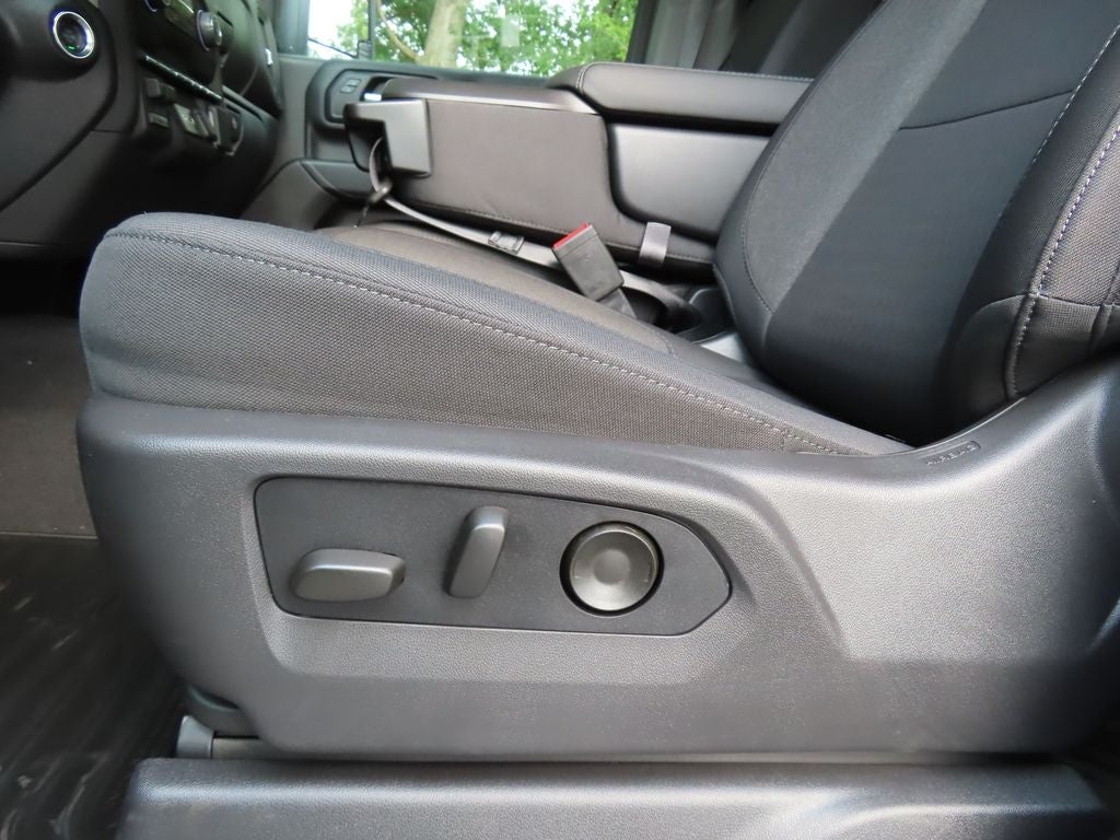 2026 Chevrolet Silverado 2500HD Custom
