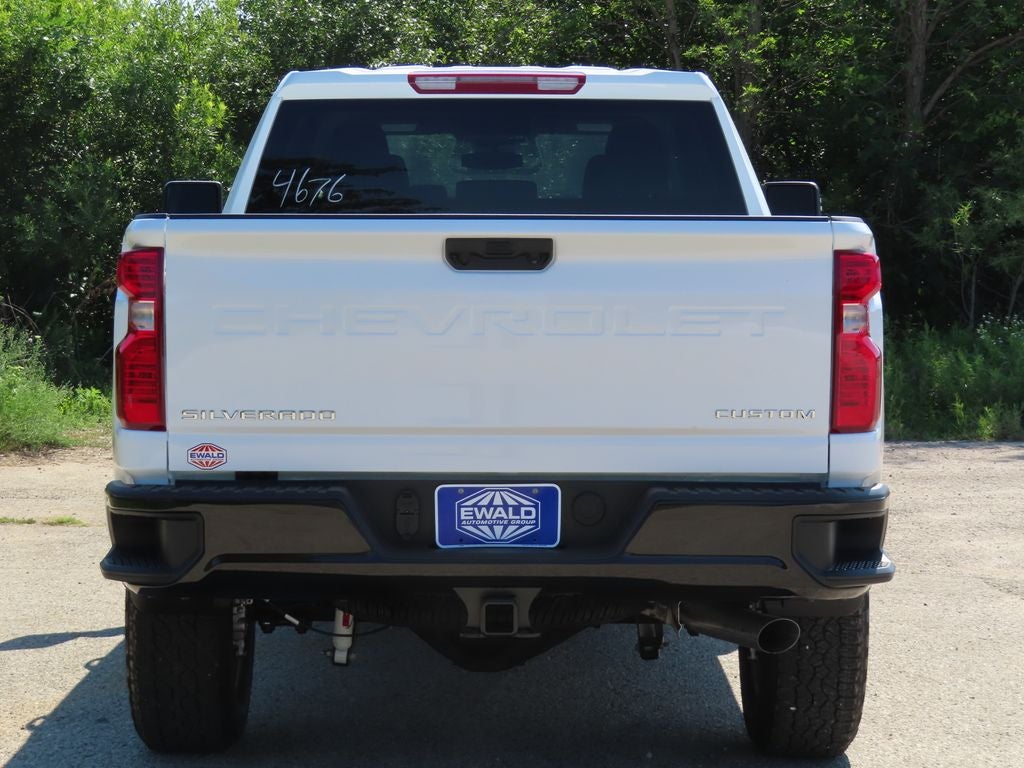 2026 Chevrolet Silverado 2500HD Custom