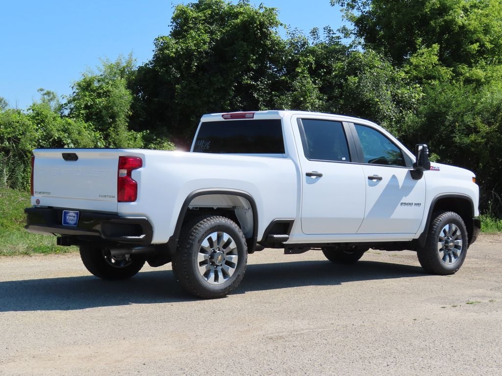 2026 Chevrolet Silverado 2500HD Custom