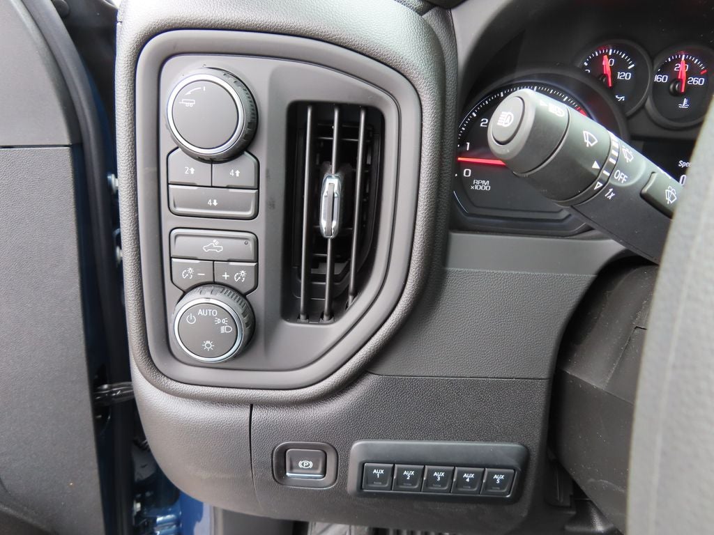 2026 Chevrolet Silverado 2500HD Custom
