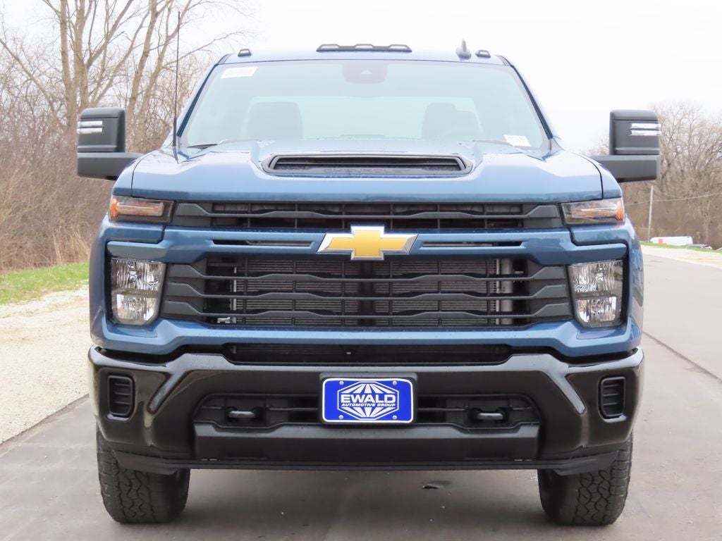 2026 Chevrolet Silverado 2500HD Custom