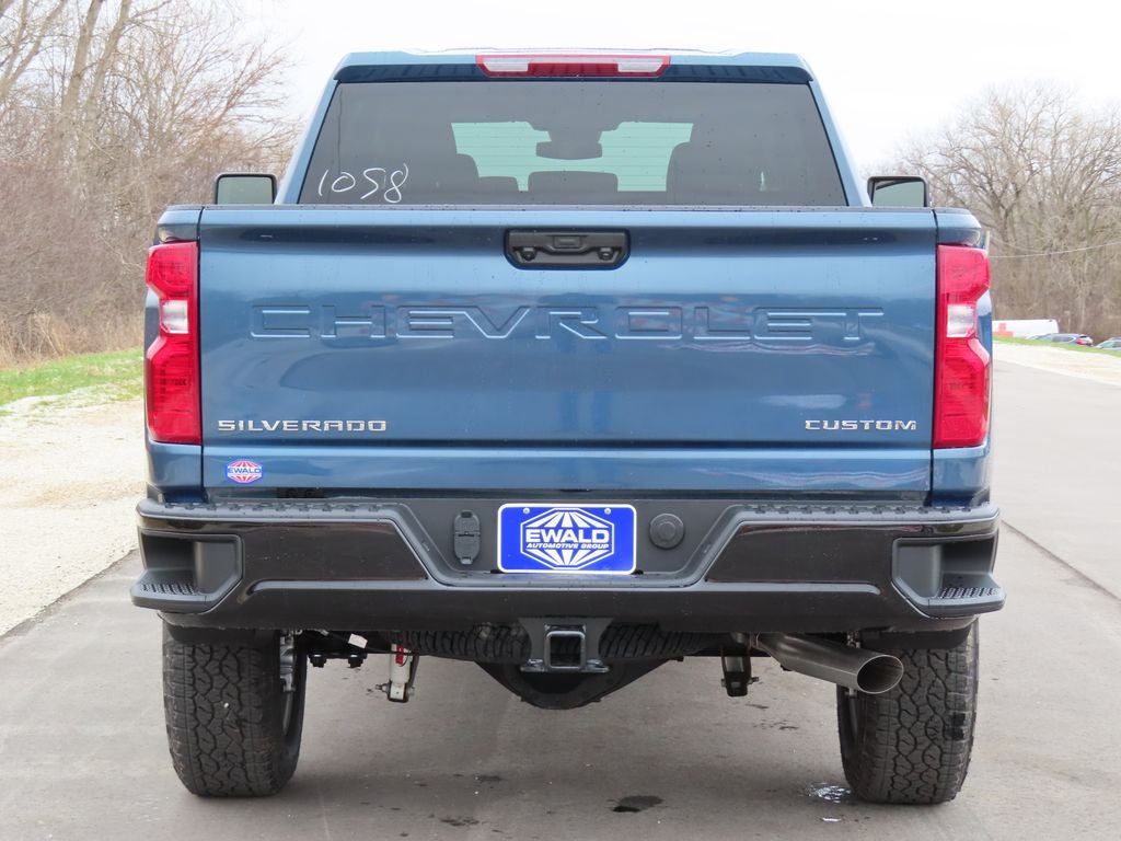 2026 Chevrolet Silverado 2500HD Custom