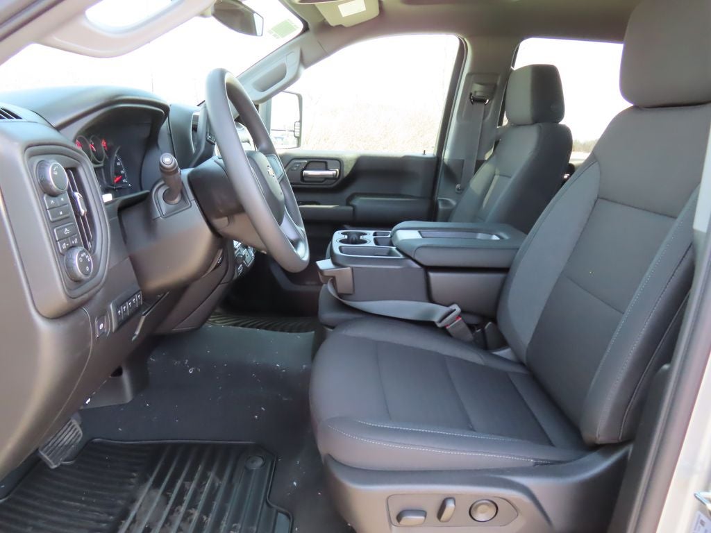 2026 Chevrolet Silverado 2500HD Custom