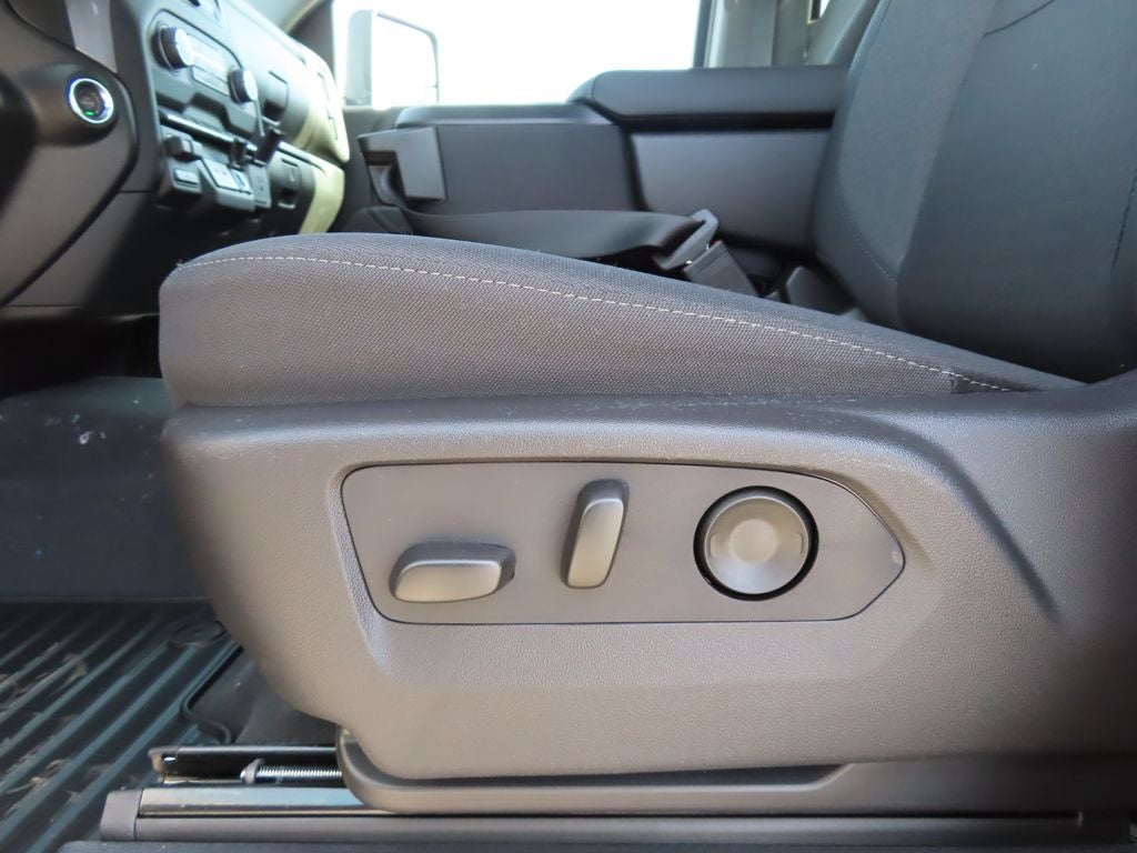 2026 Chevrolet Silverado 2500HD Custom