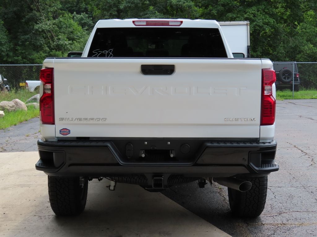 2026 Chevrolet Silverado 2500HD Custom
