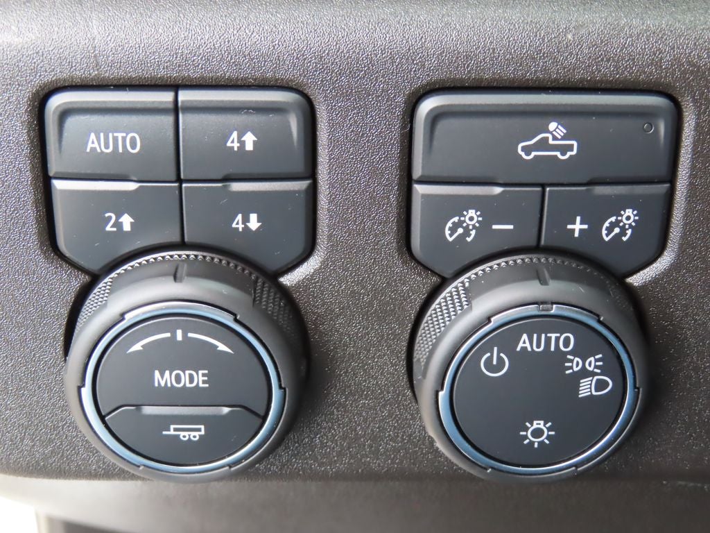 2024 Chevrolet Silverado 1500 LT LT1