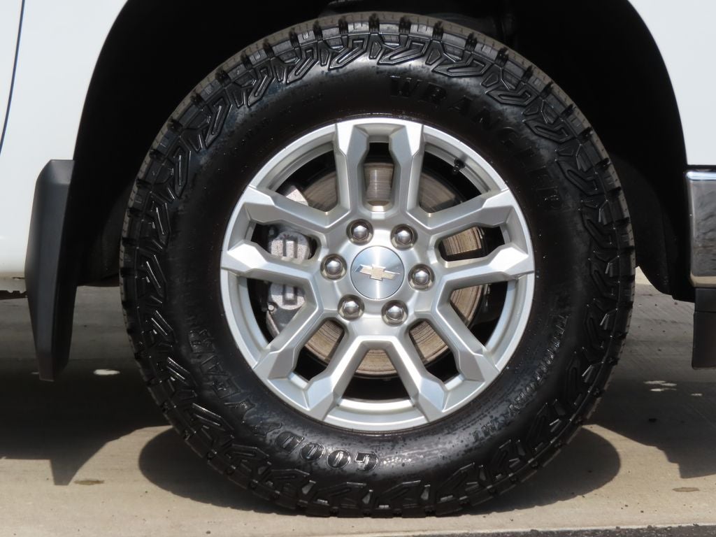2024 Chevrolet Silverado 1500 LT LT1