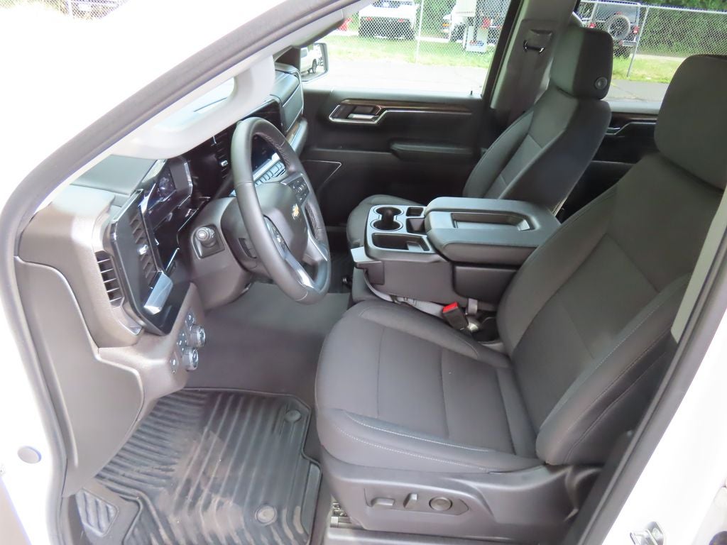 2024 Chevrolet Silverado 1500 LT LT1