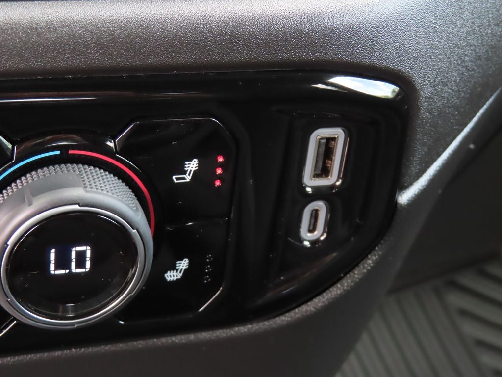 2024 Chevrolet Silverado 1500 LT LT1