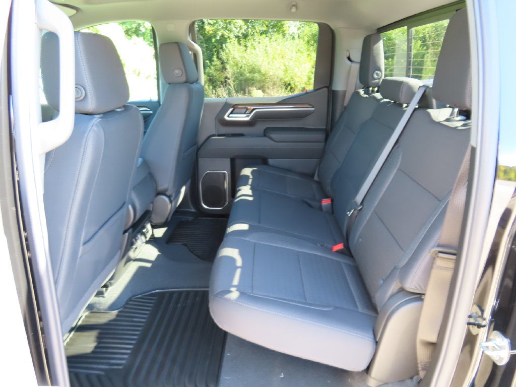 2026 Chevrolet Silverado 1500 LT LT1