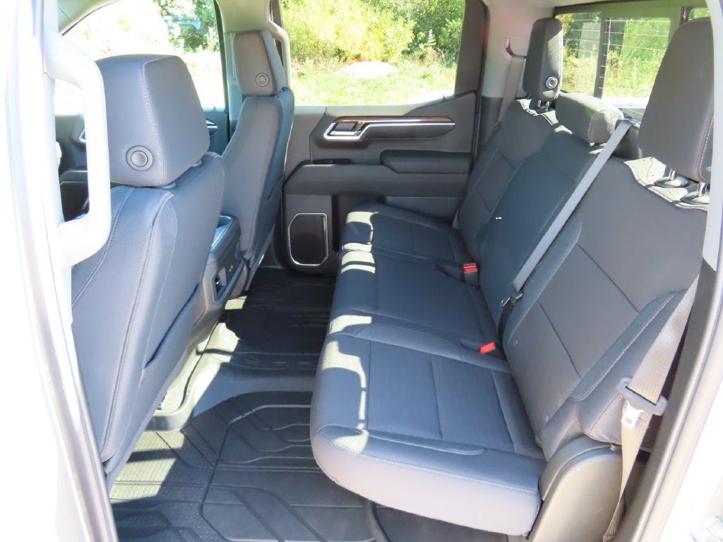 2026 Chevrolet Silverado 1500 LT LT1