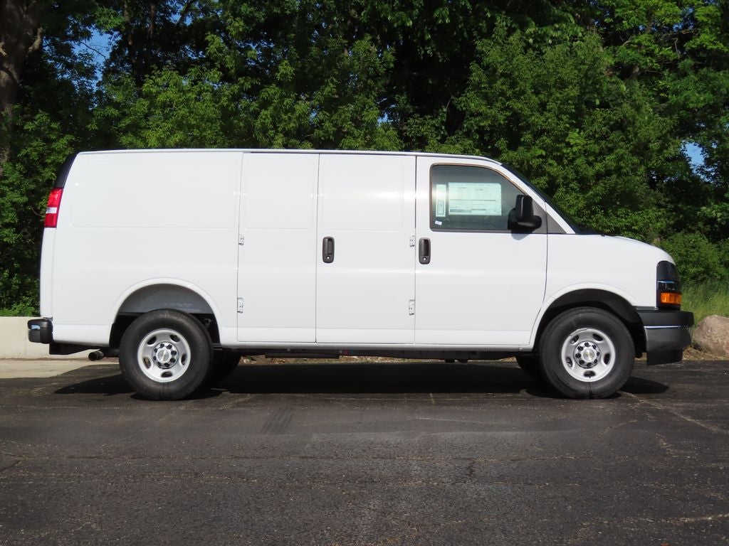 2026 Chevrolet Express 2500 Work Van Cargo
