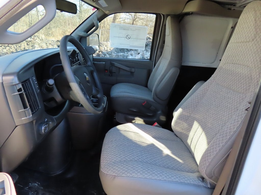 2025 Chevrolet Express 2500 Work Van Cargo